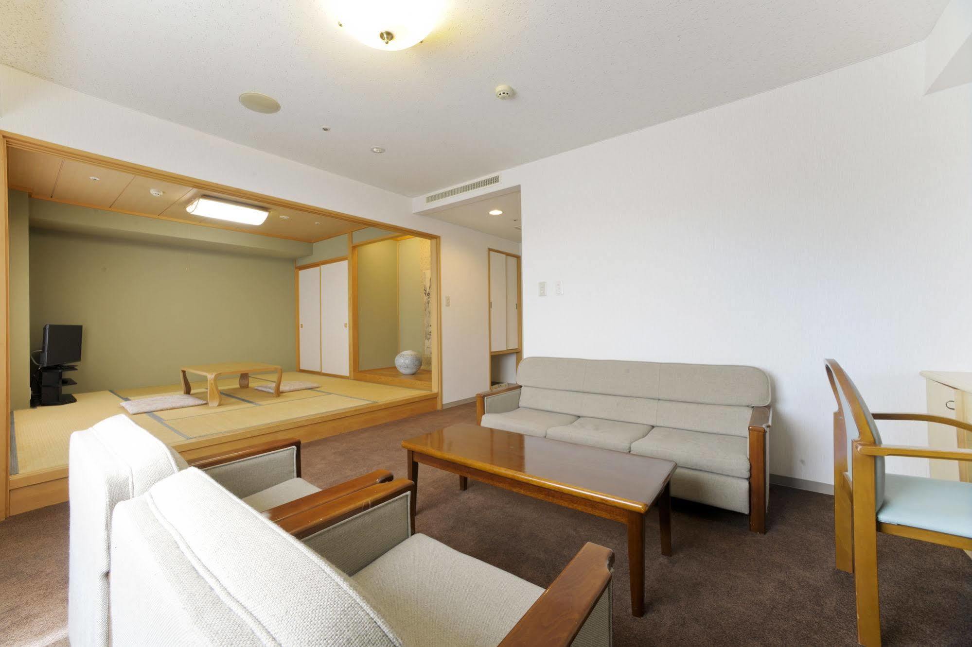 Yamagata Kokusai Hotel Exteriör bild
